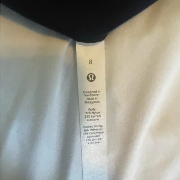 lululemon athletica navy Bike Shorts - Picture 2 of 3